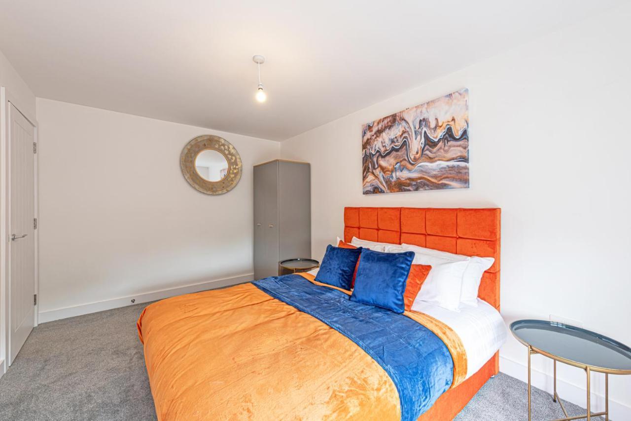 Gospel Heights Luxury Apartments With Parking Heswall Eksteriør billede
