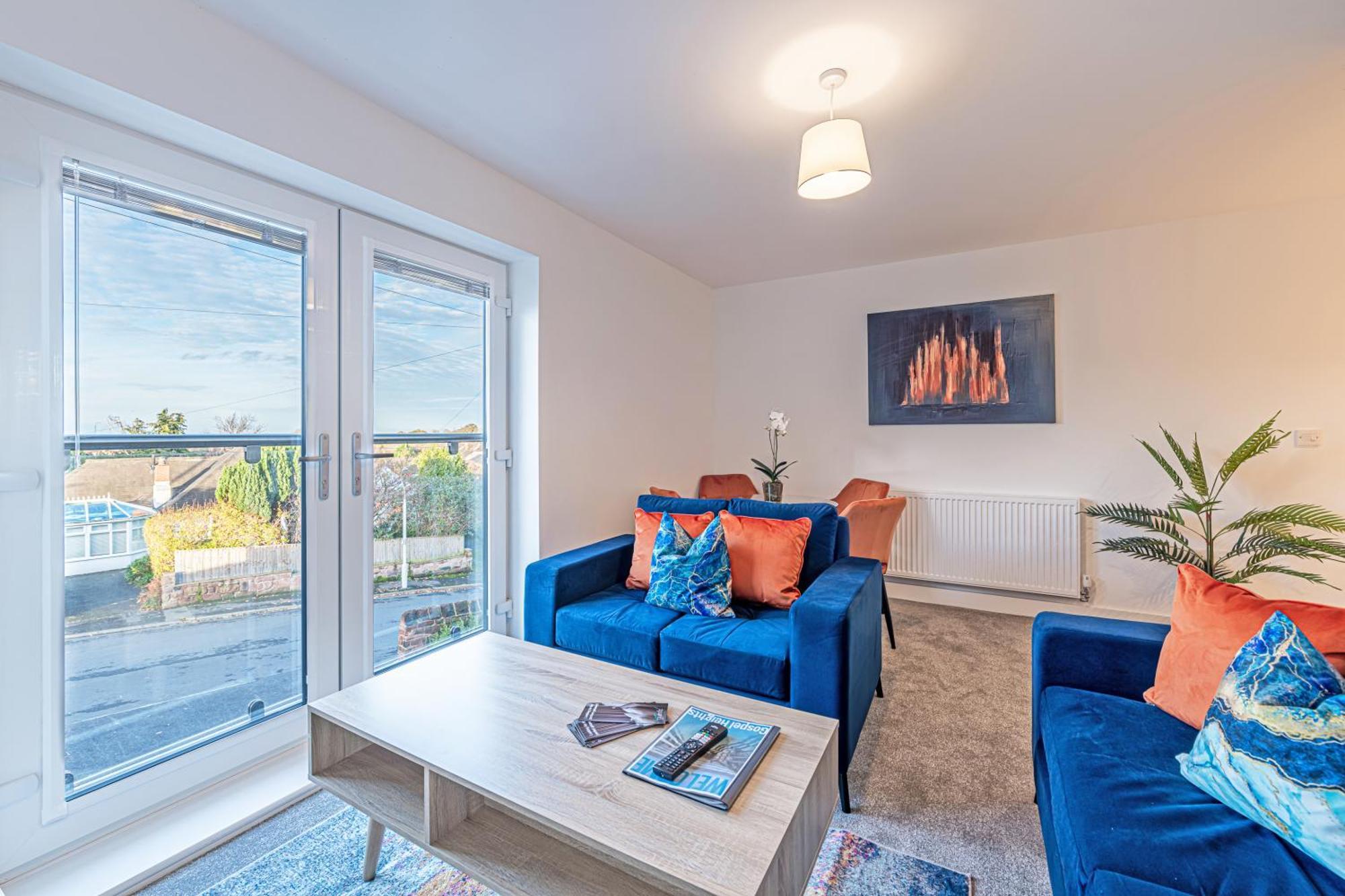 Gospel Heights Luxury Apartments With Parking Heswall Eksteriør billede