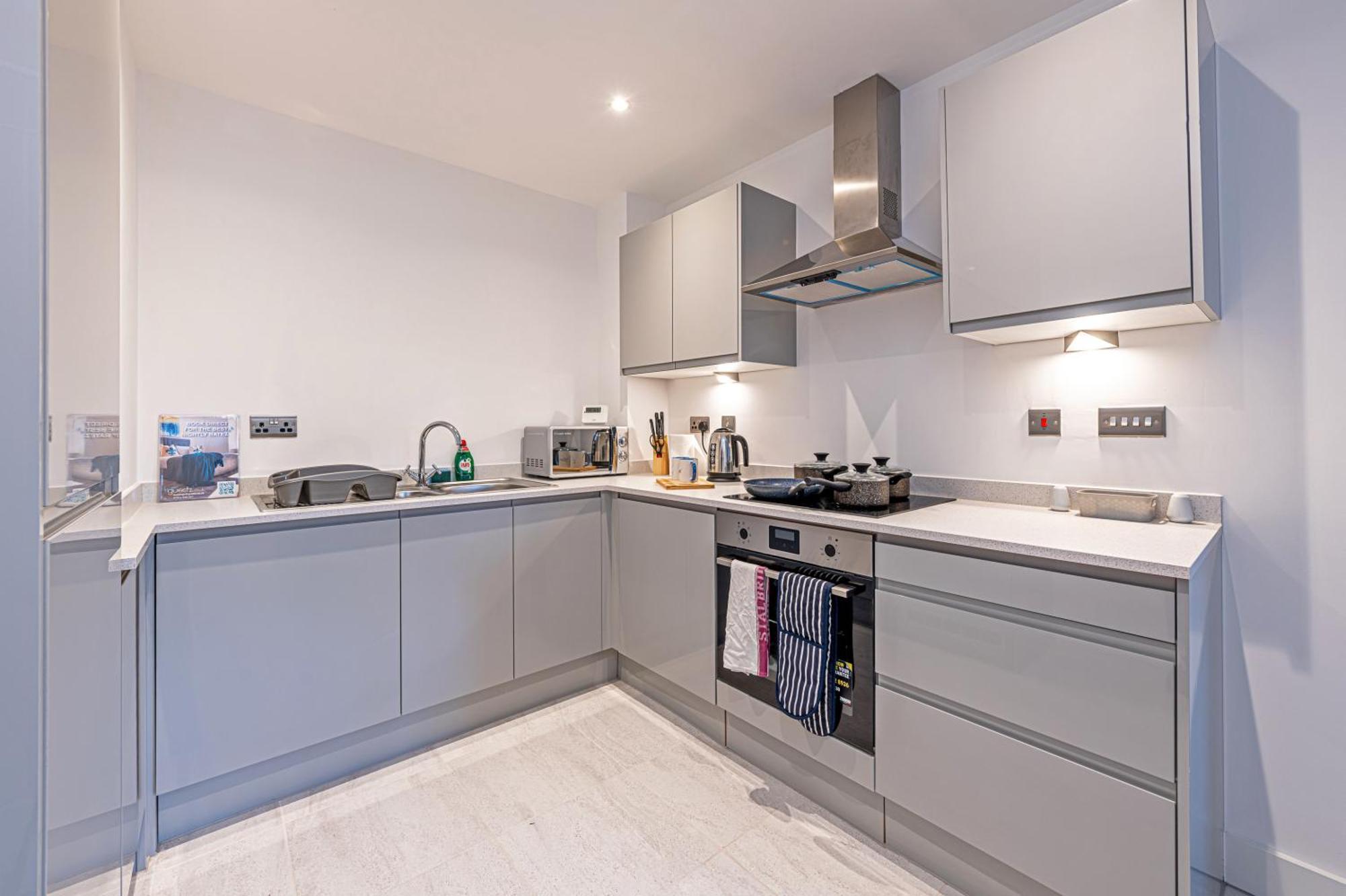 Gospel Heights Luxury Apartments With Parking Heswall Eksteriør billede