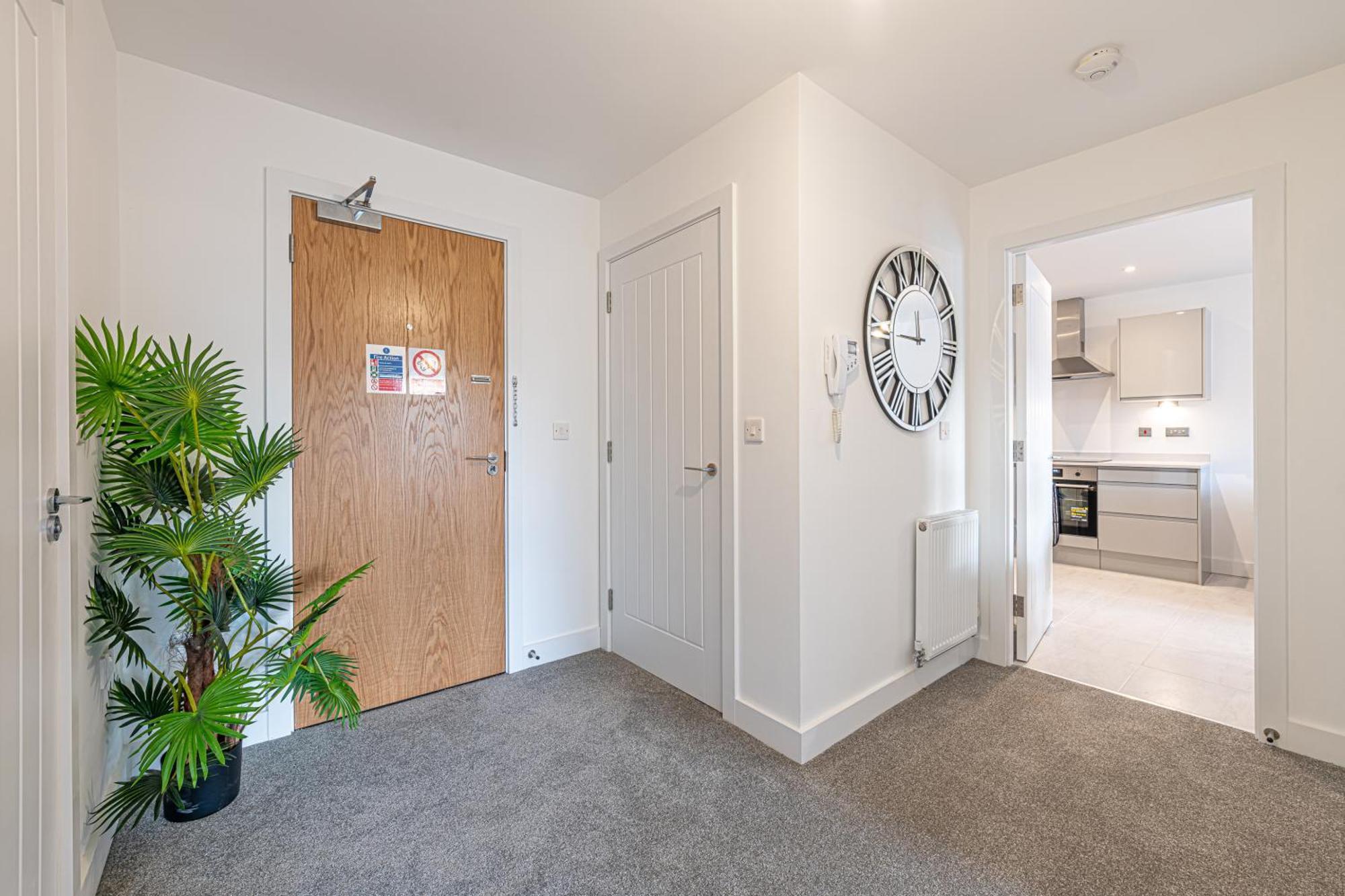Gospel Heights Luxury Apartments With Parking Heswall Eksteriør billede