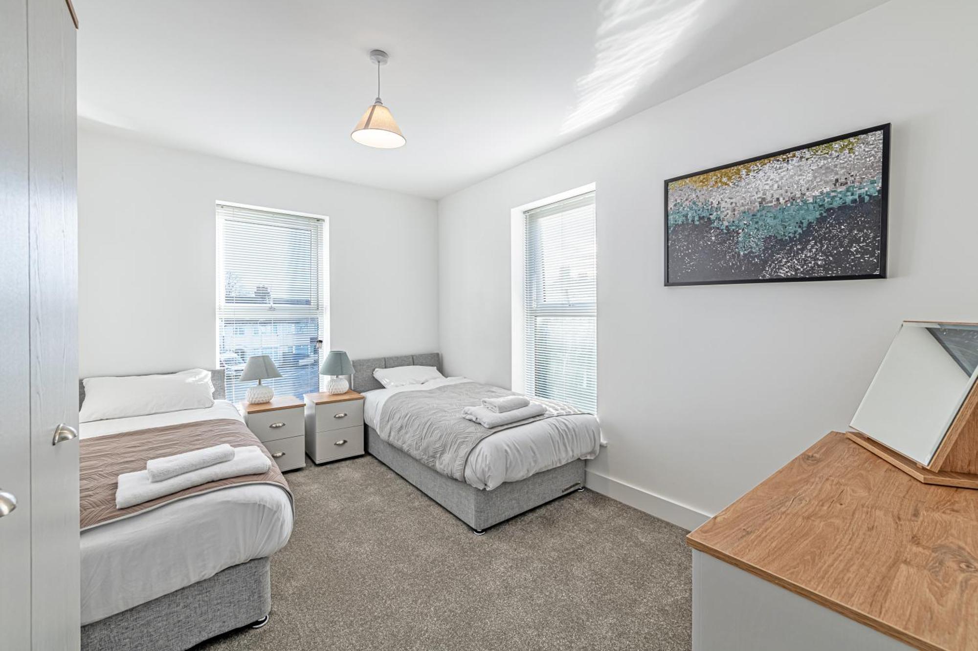 Gospel Heights Luxury Apartments With Parking Heswall Eksteriør billede