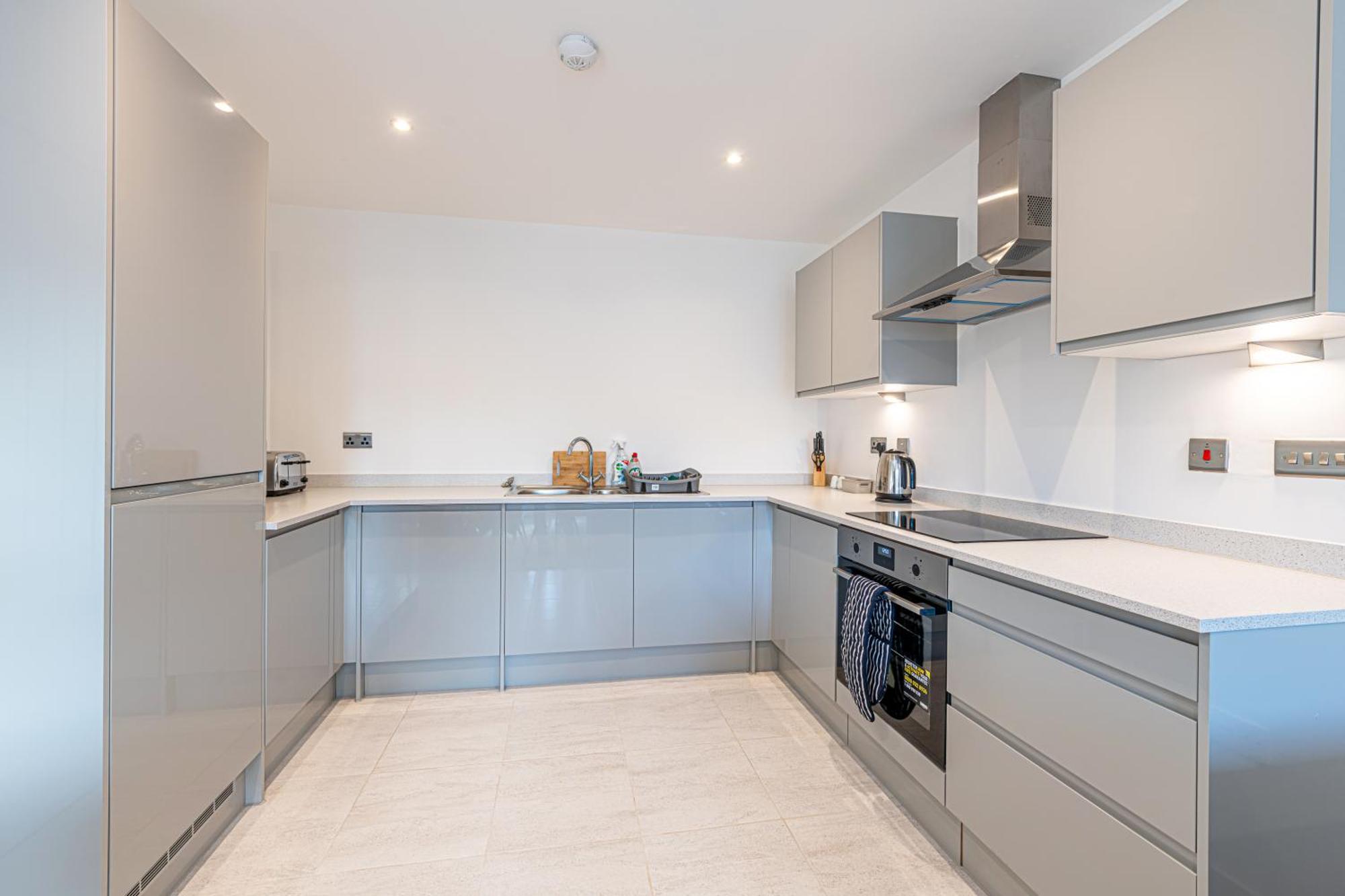 Gospel Heights Luxury Apartments With Parking Heswall Eksteriør billede