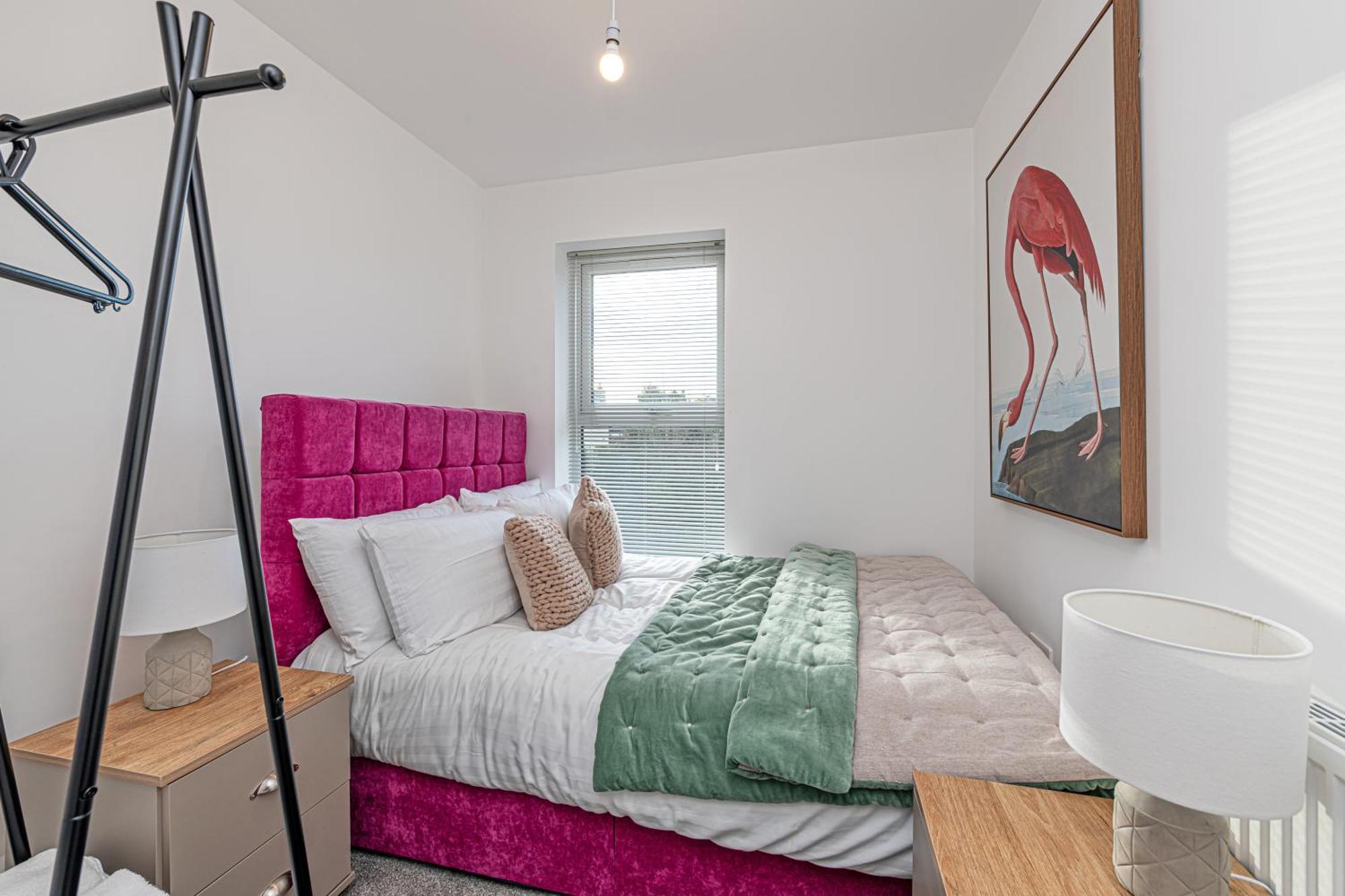 Gospel Heights Luxury Apartments With Parking Heswall Eksteriør billede