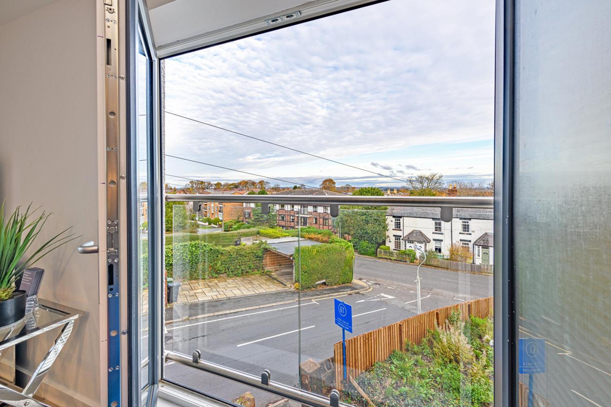 Gospel Heights Luxury Apartments With Parking Heswall Eksteriør billede