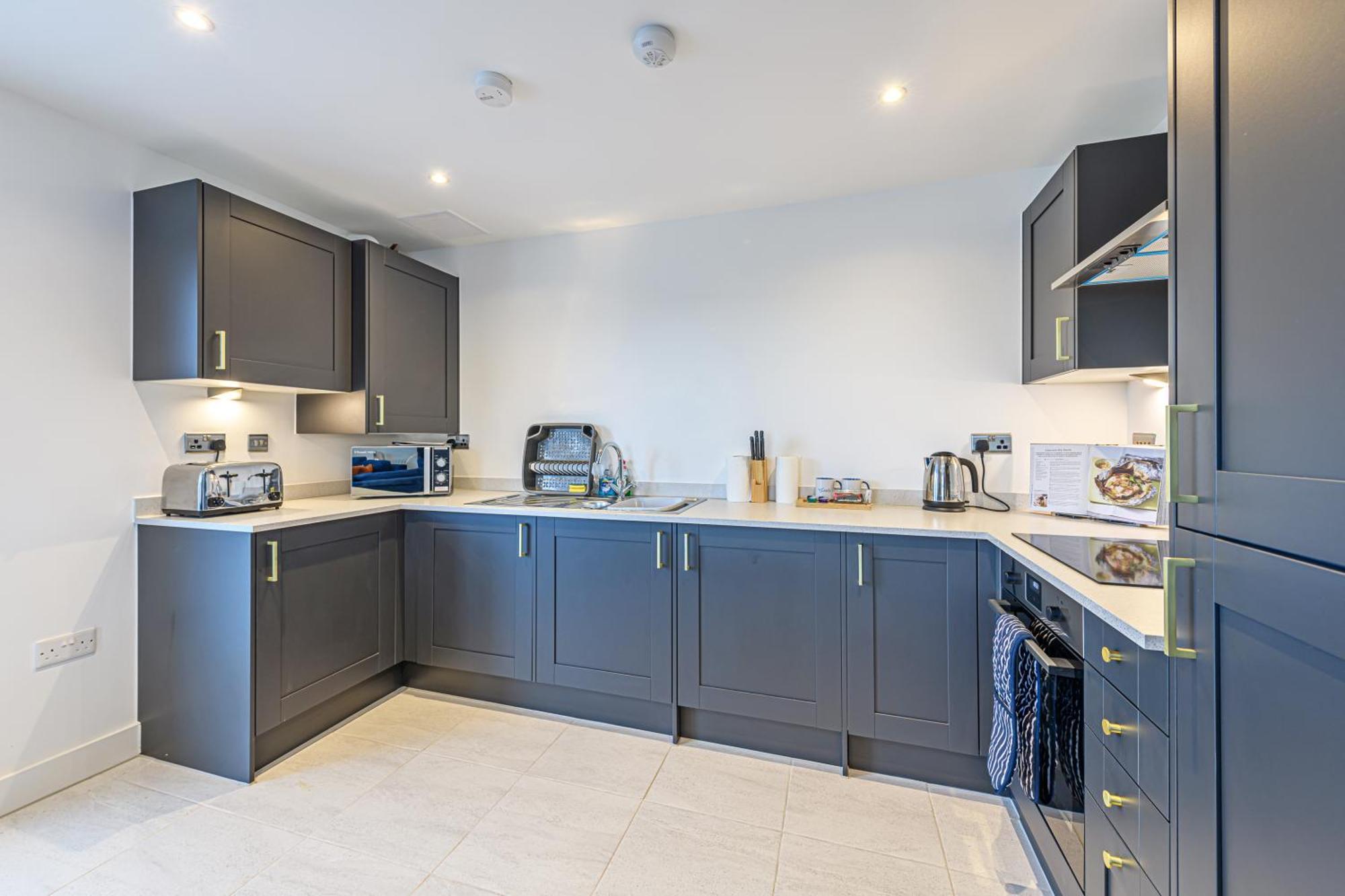 Gospel Heights Luxury Apartments With Parking Heswall Eksteriør billede