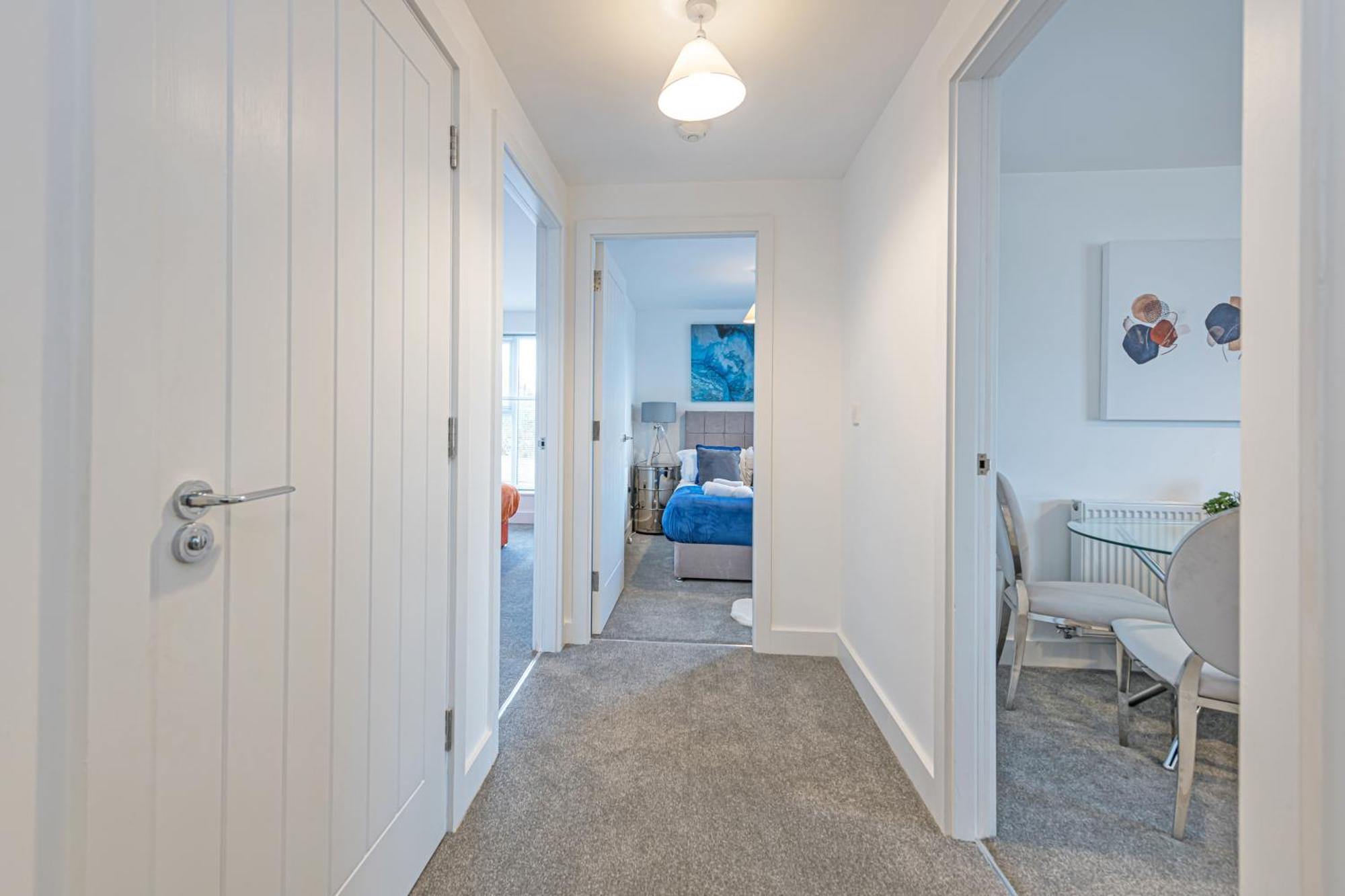 Gospel Heights Luxury Apartments With Parking Heswall Eksteriør billede